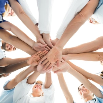 Pflege Team Pflegeteam Foto iStock AndreyPopov